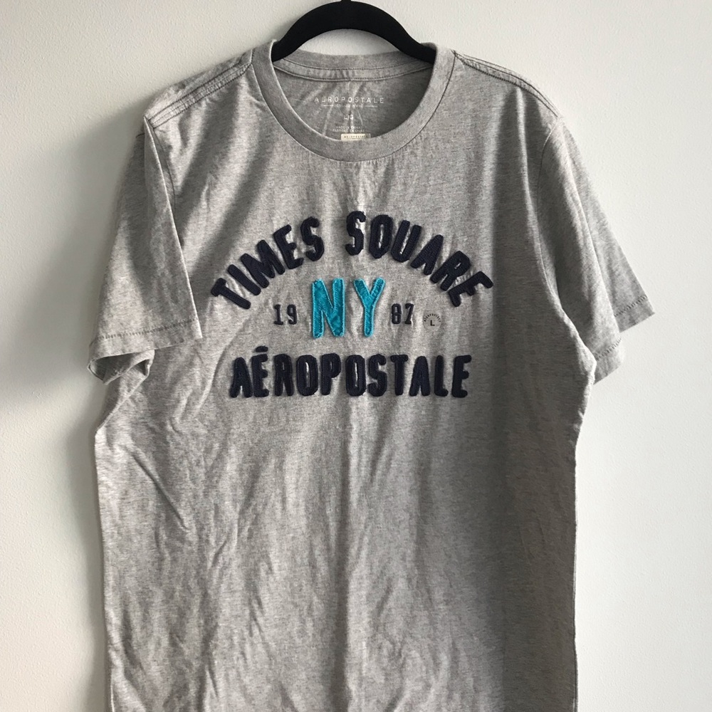 NWT Men’s Aero tee